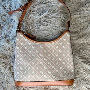 Vintage Dooney & Bourke tan - cream coated canvas w/leather hobo shoulder strap